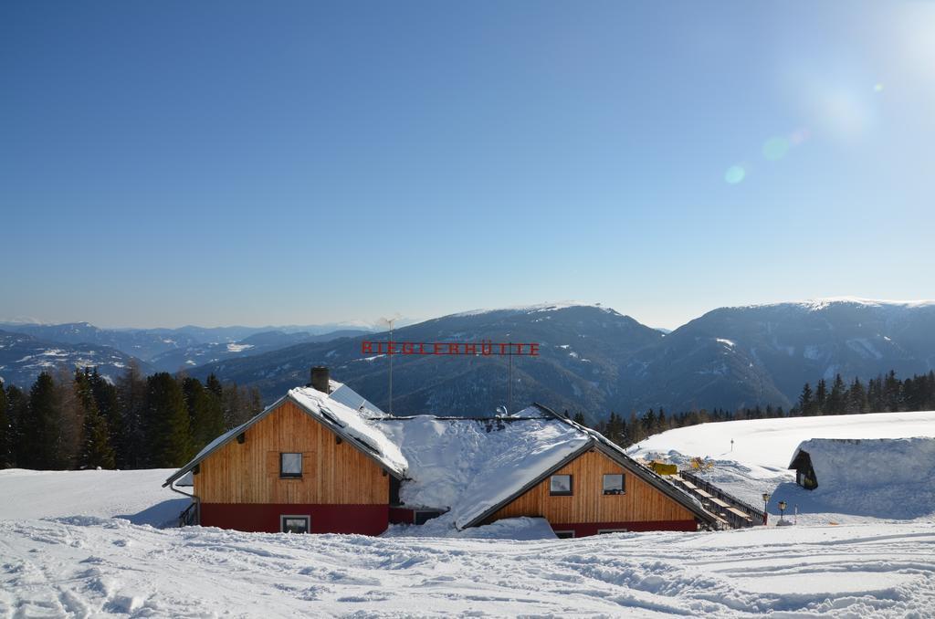 Gasthaus Rieglerhuette Санкт-Лоренцен-об-Мурау Экстерьер фото